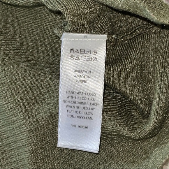 Rachel Zoe Olive Dress Size Medium Long Sleeve Fit Flare Vneck Green Designer - Picture 6 of 10